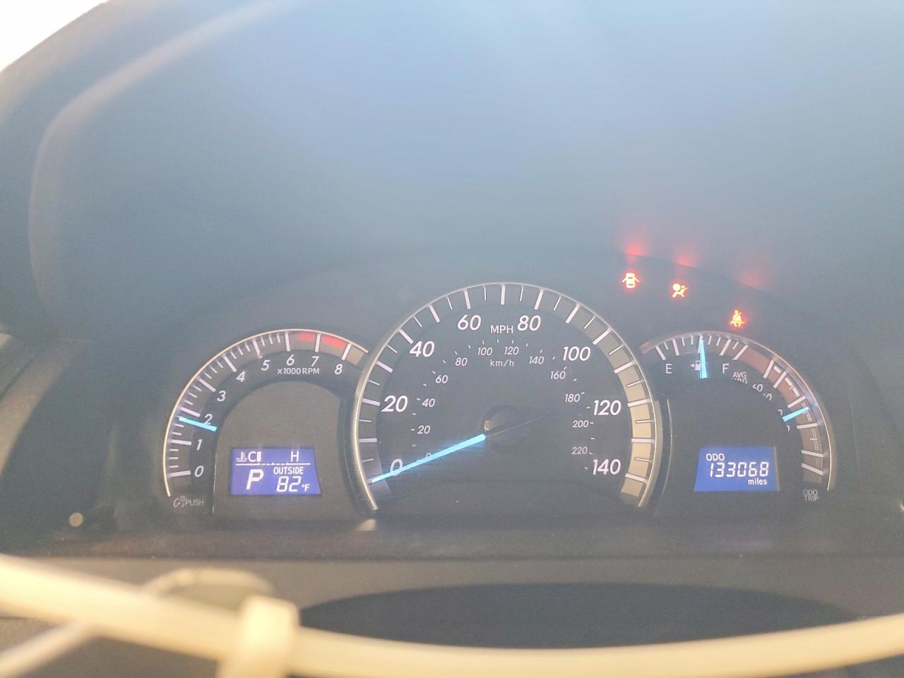 2014 TOYOTA CAMRY SE photo 17