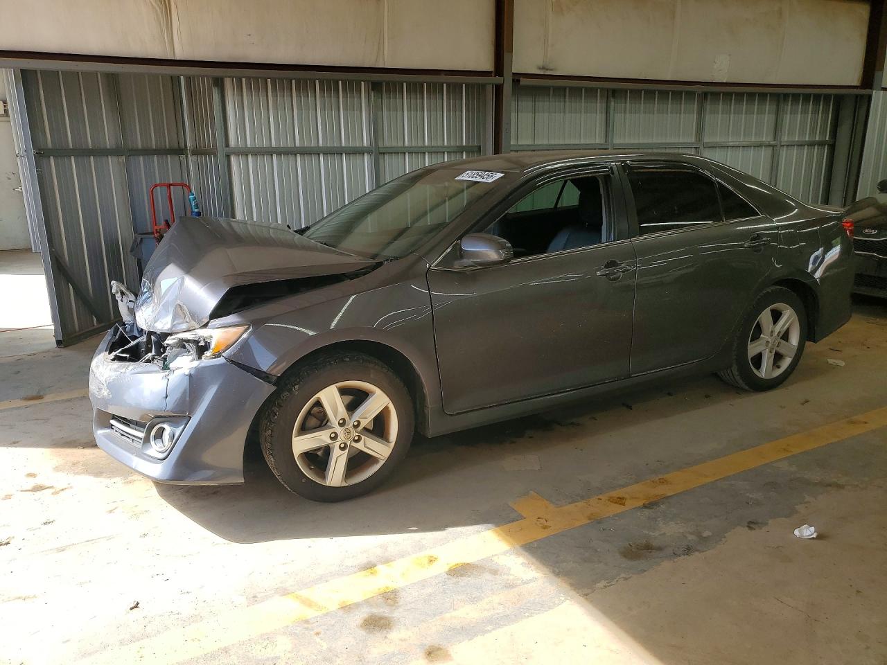 2014 TOYOTA CAMRY