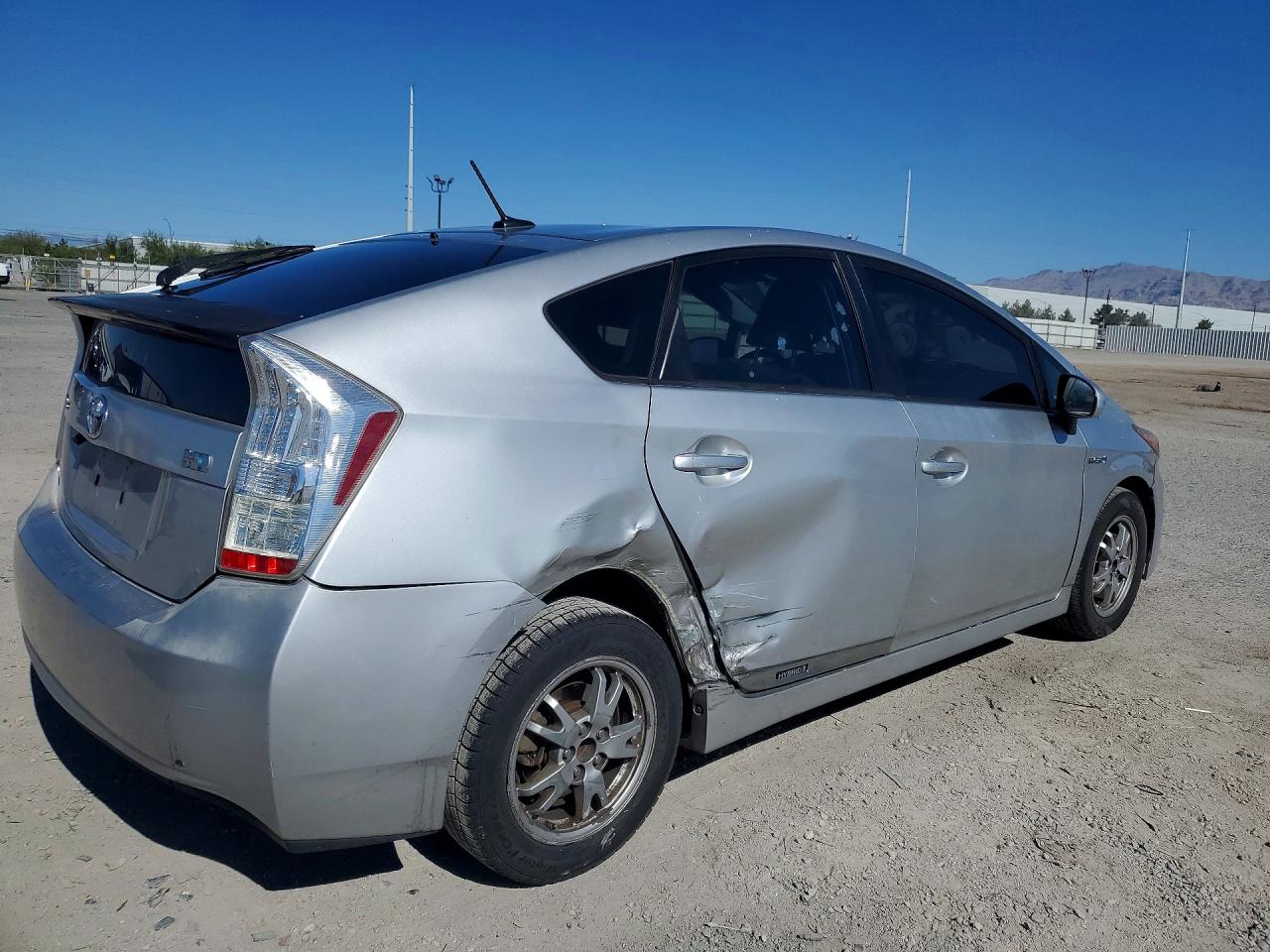 2010 TOYOTA PRIUS II photo 5