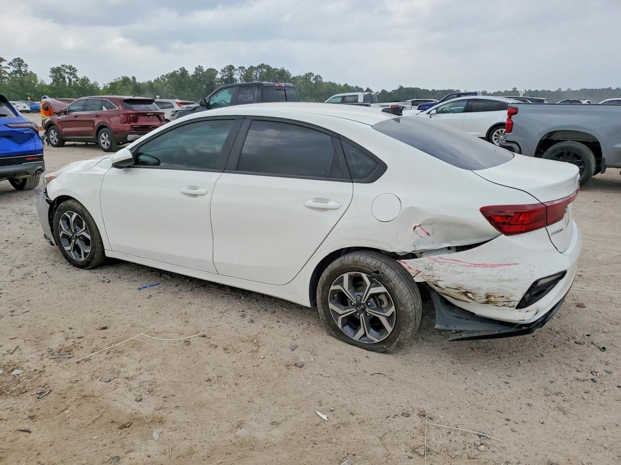 2020 KIA FORTE LXS photo 2