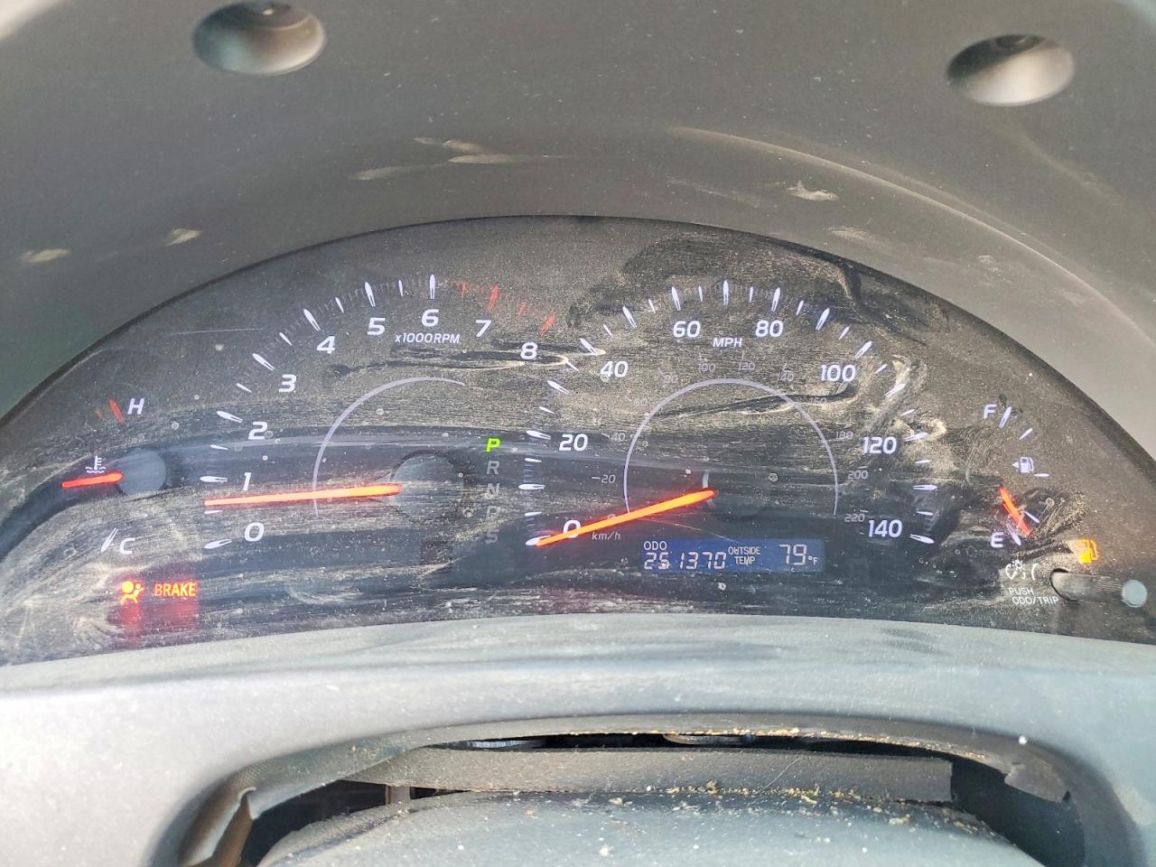 2010 TOYOTA CAMRY LE photo 17