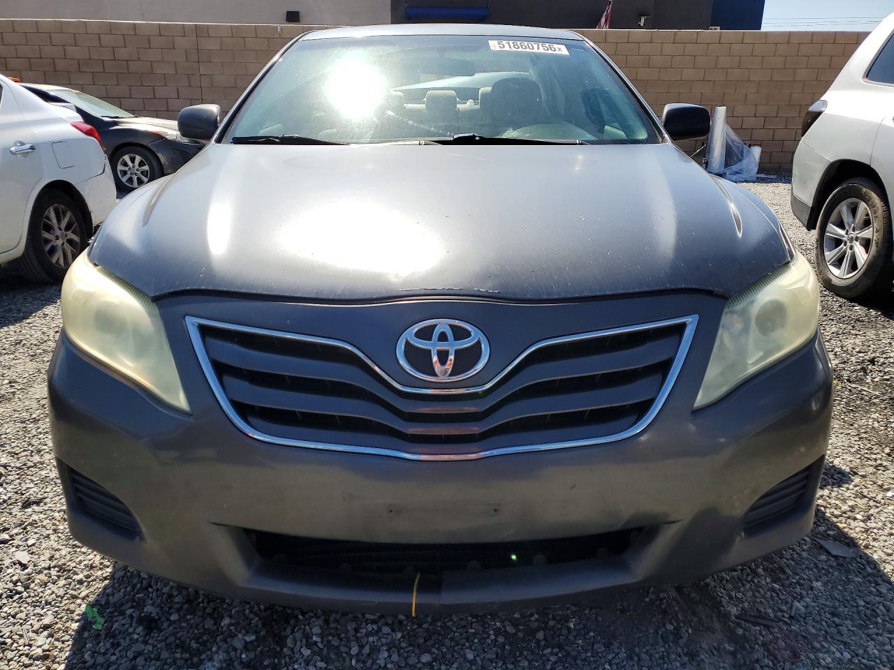 2010 TOYOTA CAMRY LE photo 9
