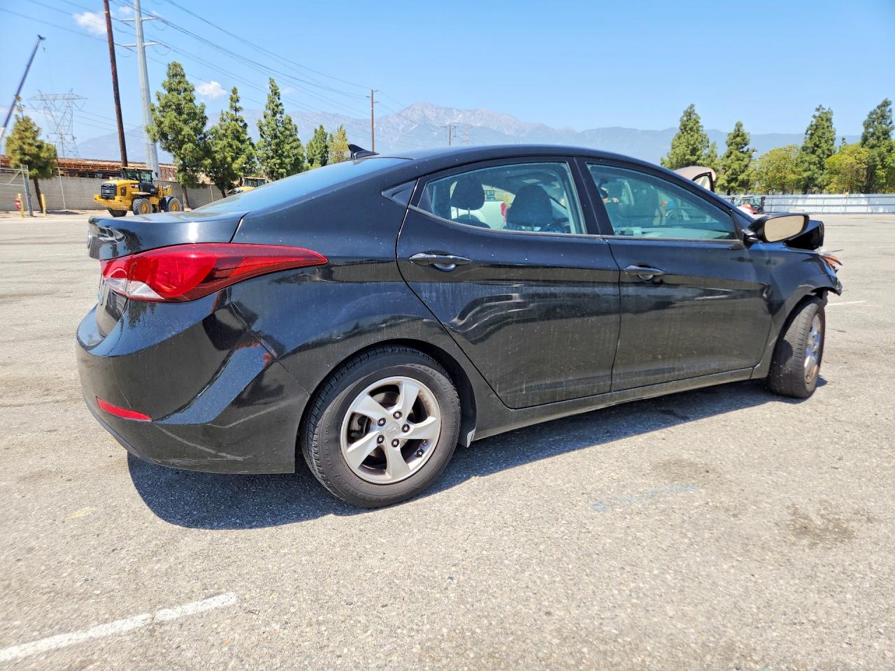 2014 HYUNDAI ELANTRA SE photo 5