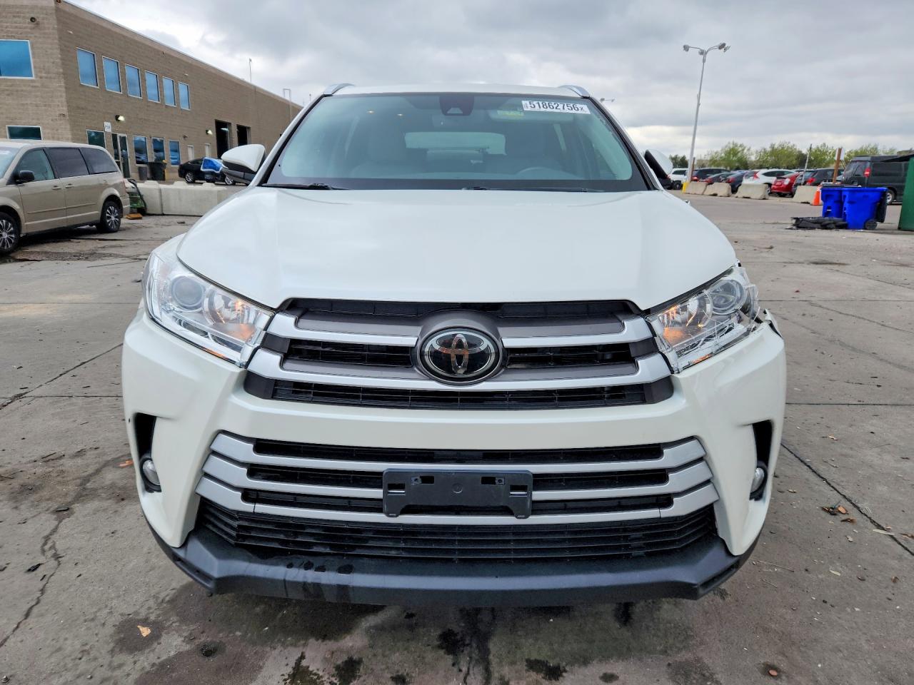 2018 TOYOTA HIGHLANDER XLE photo 13