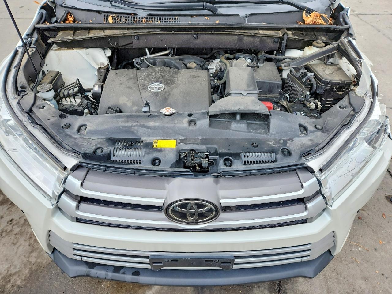 2018 TOYOTA HIGHLANDER XLE photo 34