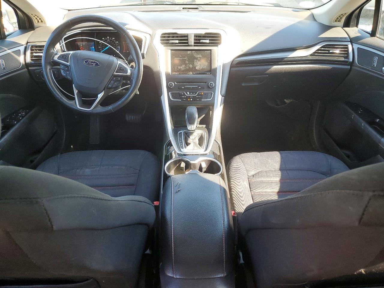 2016 FORD FUSION SE photo 15