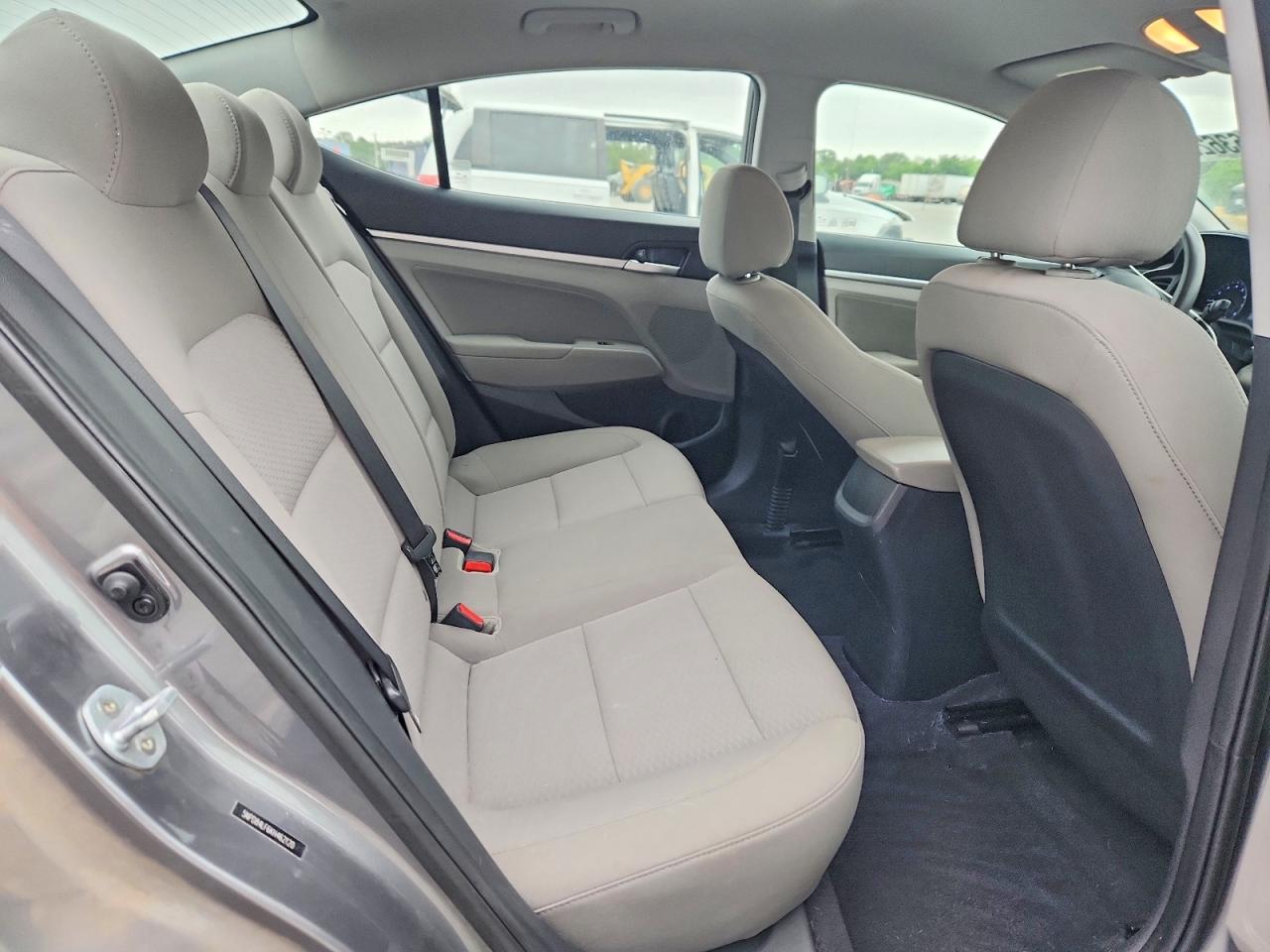 2019 HYUNDAI ELANTRA SEL photo 19