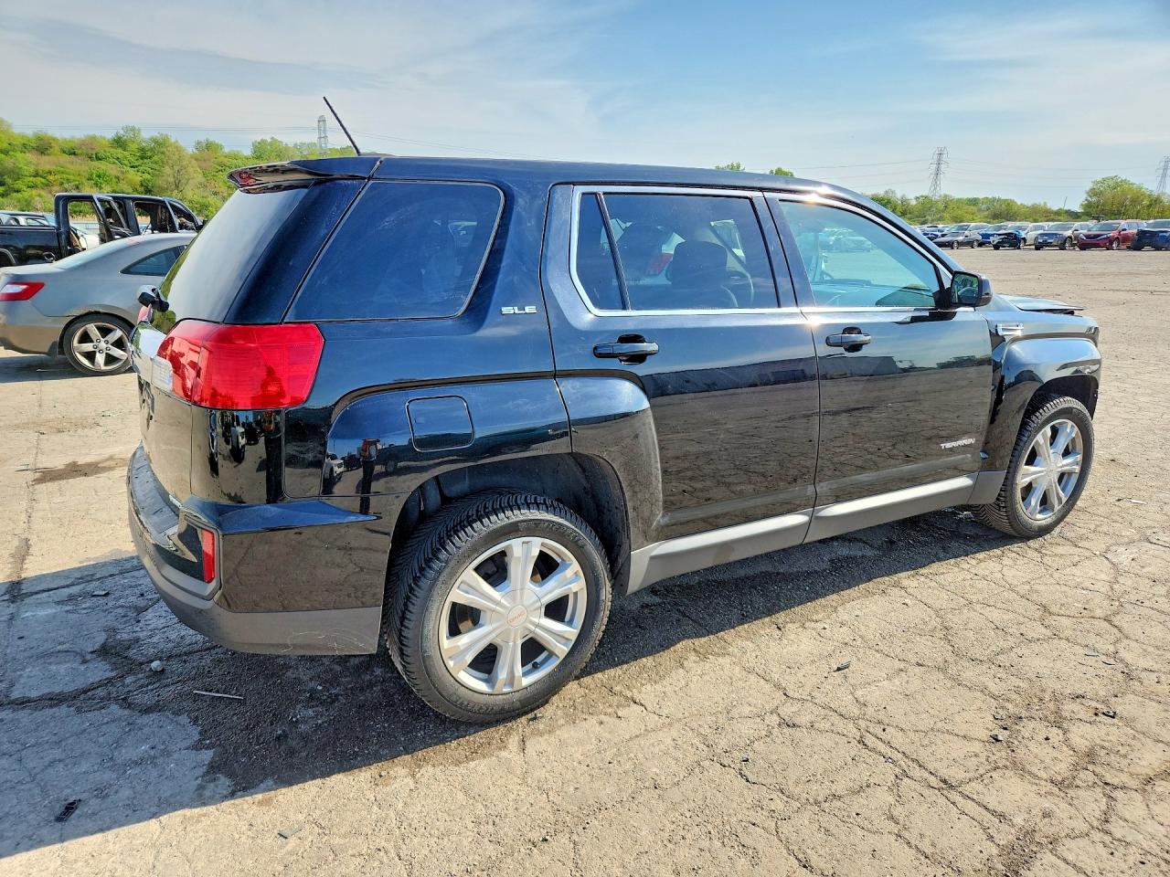2017 GMC TERRAIN SLE photo 5