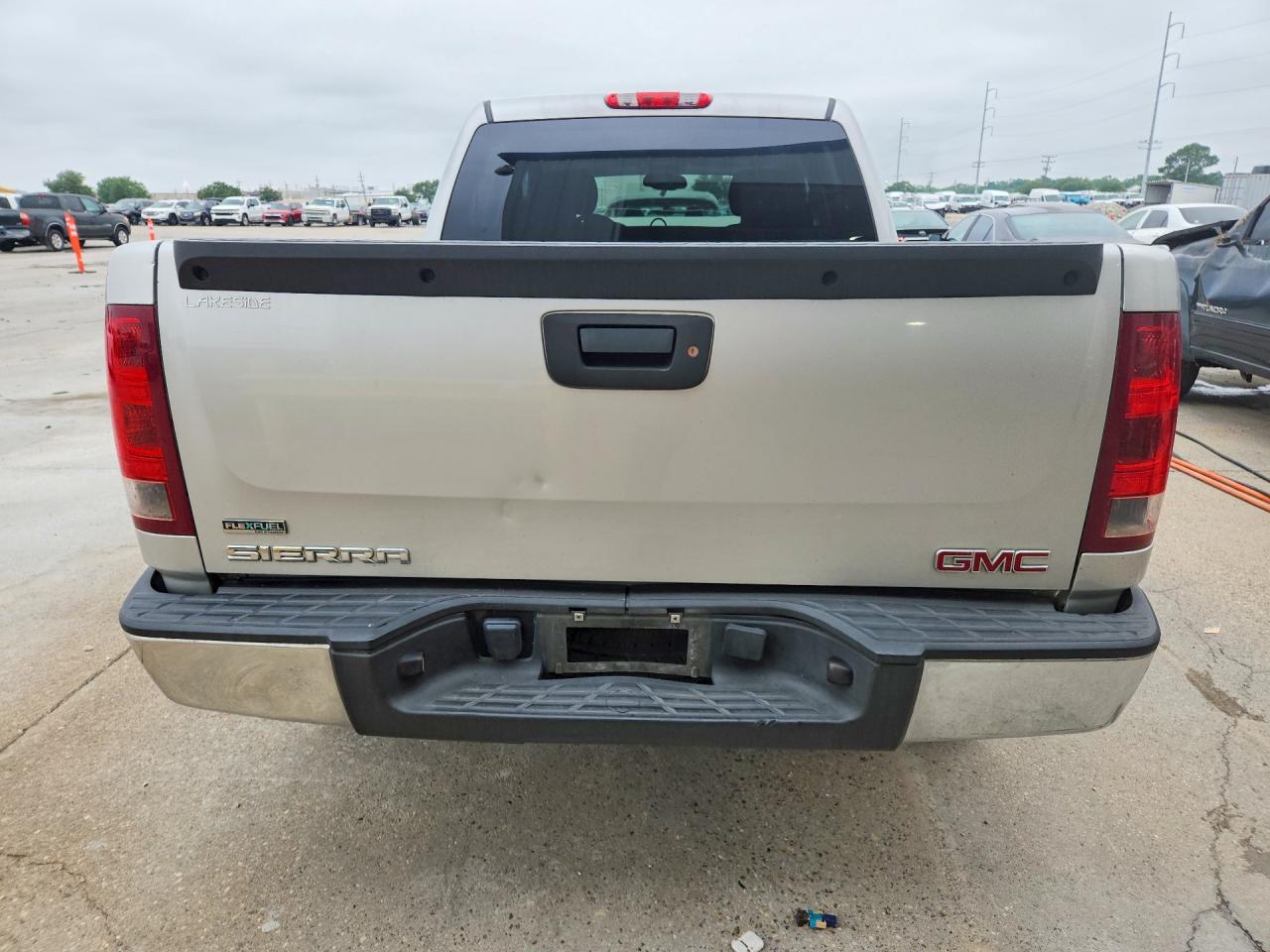 2010 GMC SIERRA C1500 SL photo 6