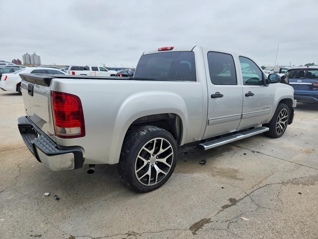 2010 GMC SIERRA C1500 SL photo 3