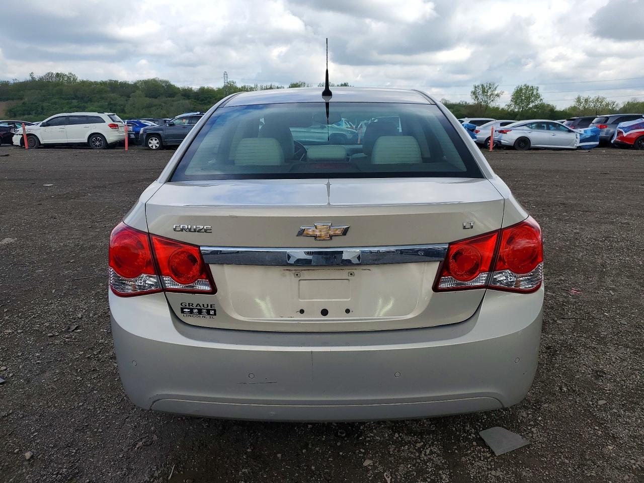 2011 CHEVROLET CRUZE LT photo 6
