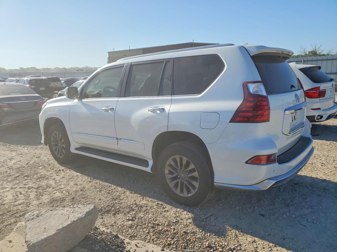 2018 LEXUS GX 460 photo 3