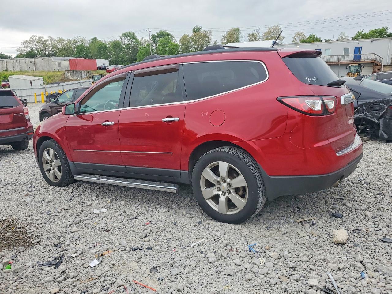 2014 CHEVROLET TRAVERSE LTZ photo 3
