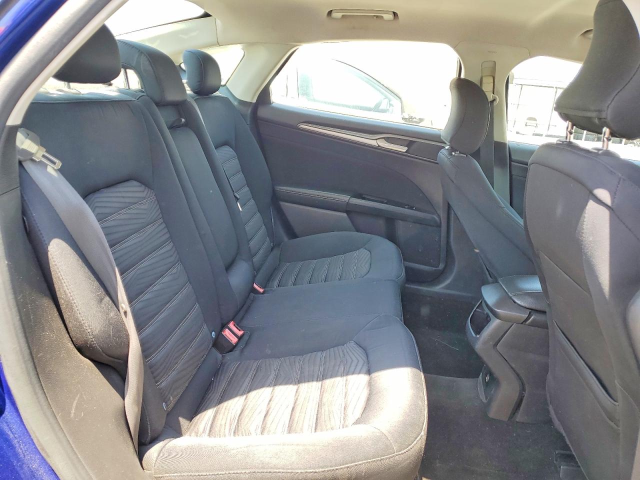 2016 FORD FUSION SE photo 19