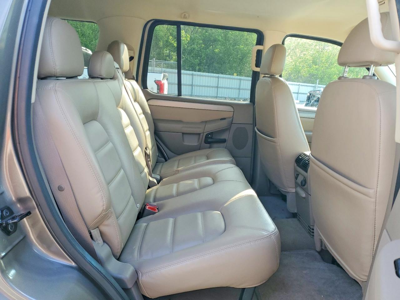 2004 FORD EXPLORER XLT photo 21