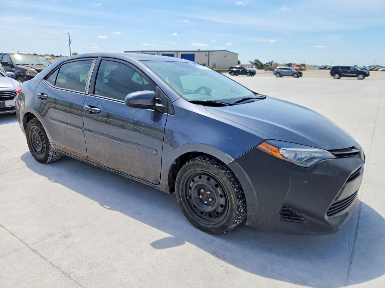 2017 TOYOTA COROLLA LE photo 7