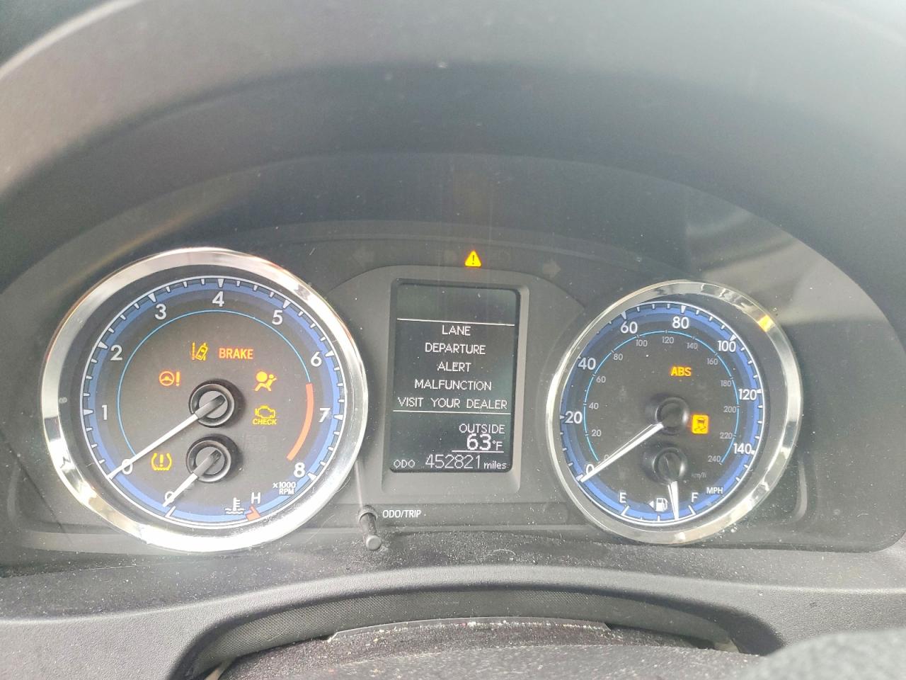 2019 TOYOTA COROLLA LE photo 17