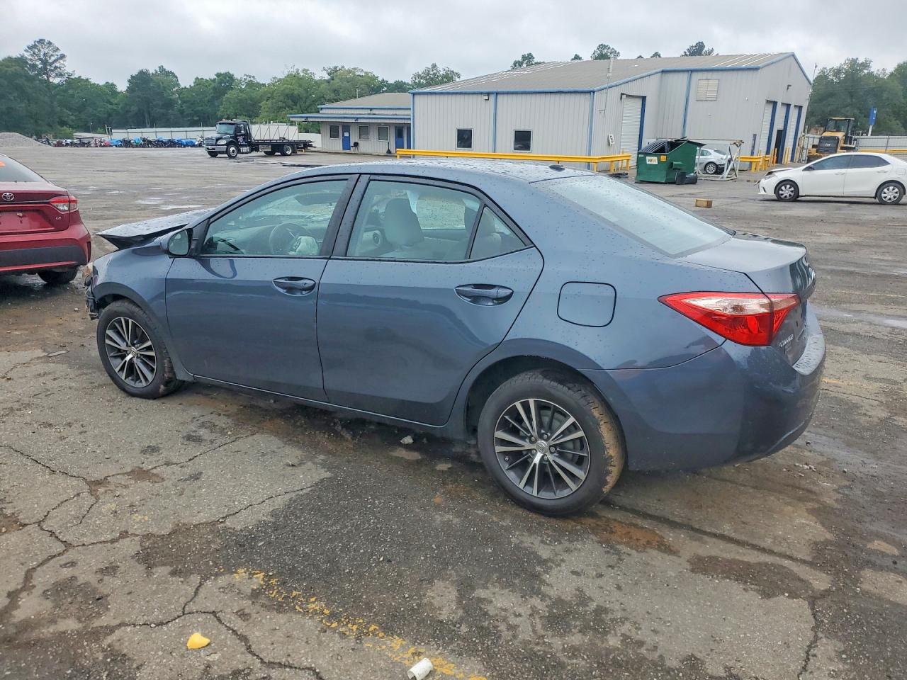 2019 TOYOTA COROLLA LE photo 3
