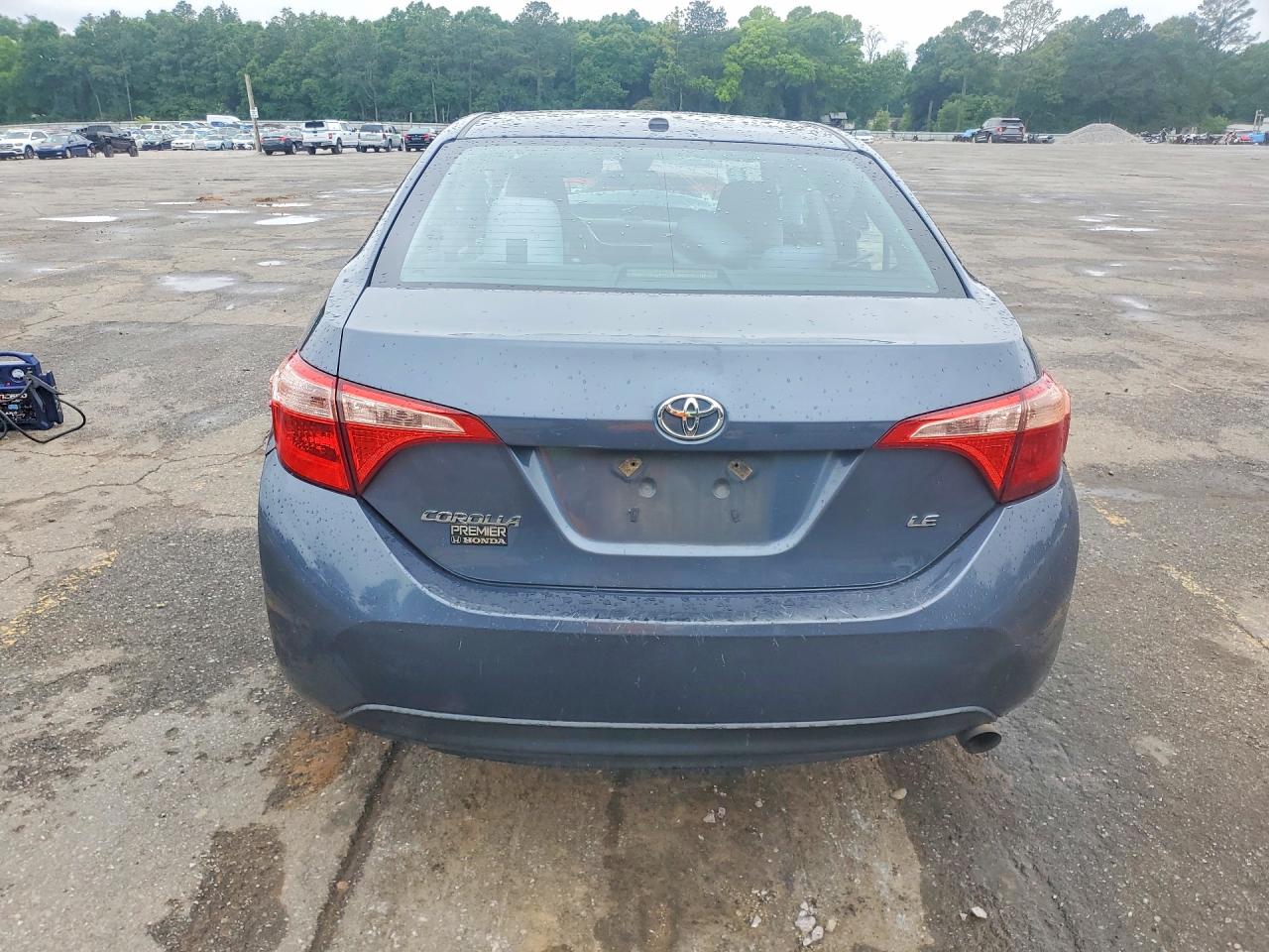 2019 TOYOTA COROLLA LE photo 11