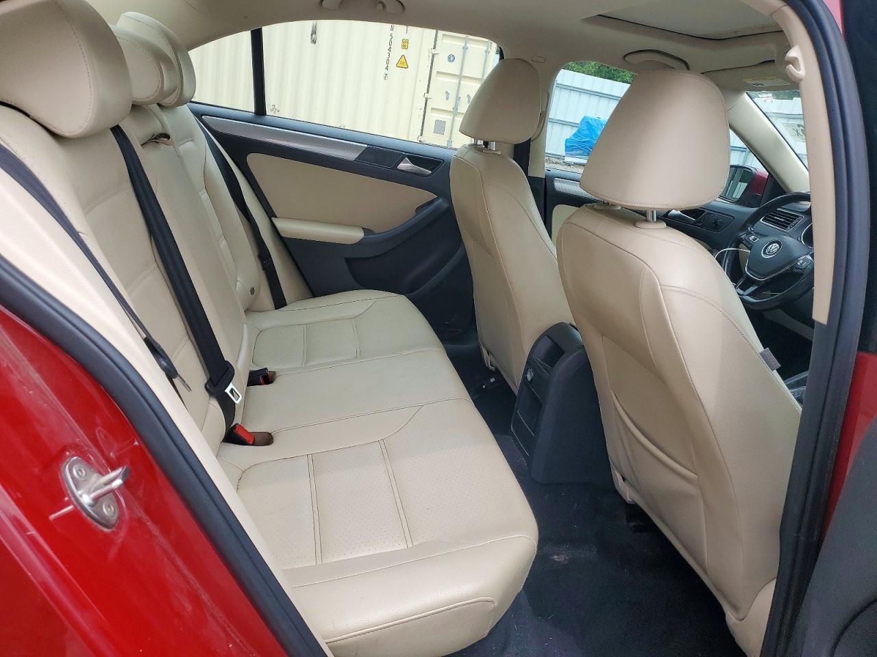 2018 VOLKSWAGEN JETTA SE photo 28