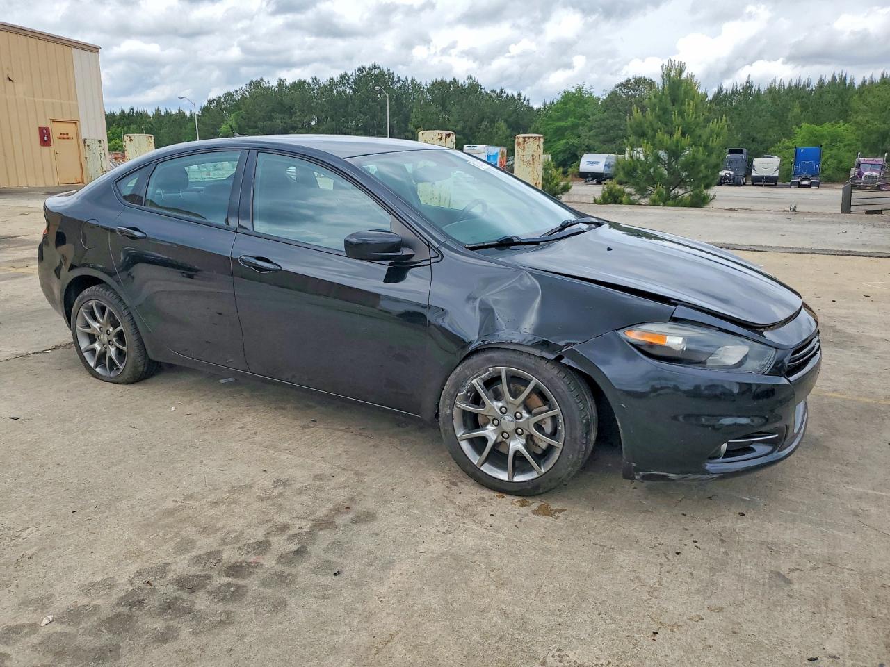 2015 DODGE DART SXT photo 10