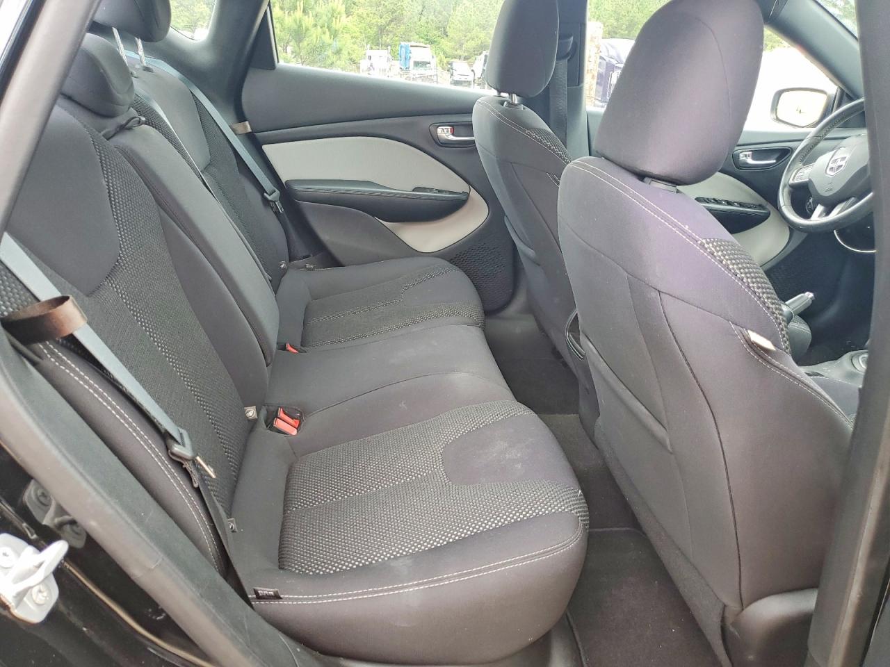 2015 DODGE DART SXT photo 28