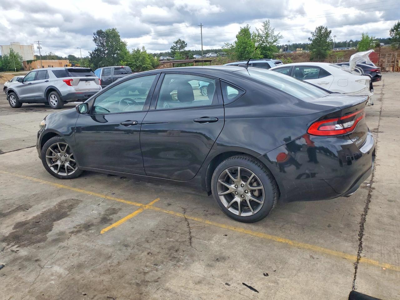 2015 DODGE DART SXT photo 4