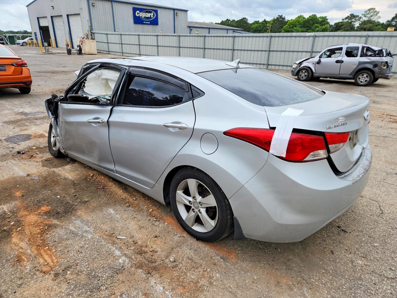 2013 HYUNDAI ELANTRA GLS photo 4