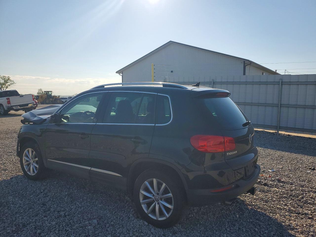 2017 VOLKSWAGEN TIGUAN WOLFSBURG photo 2