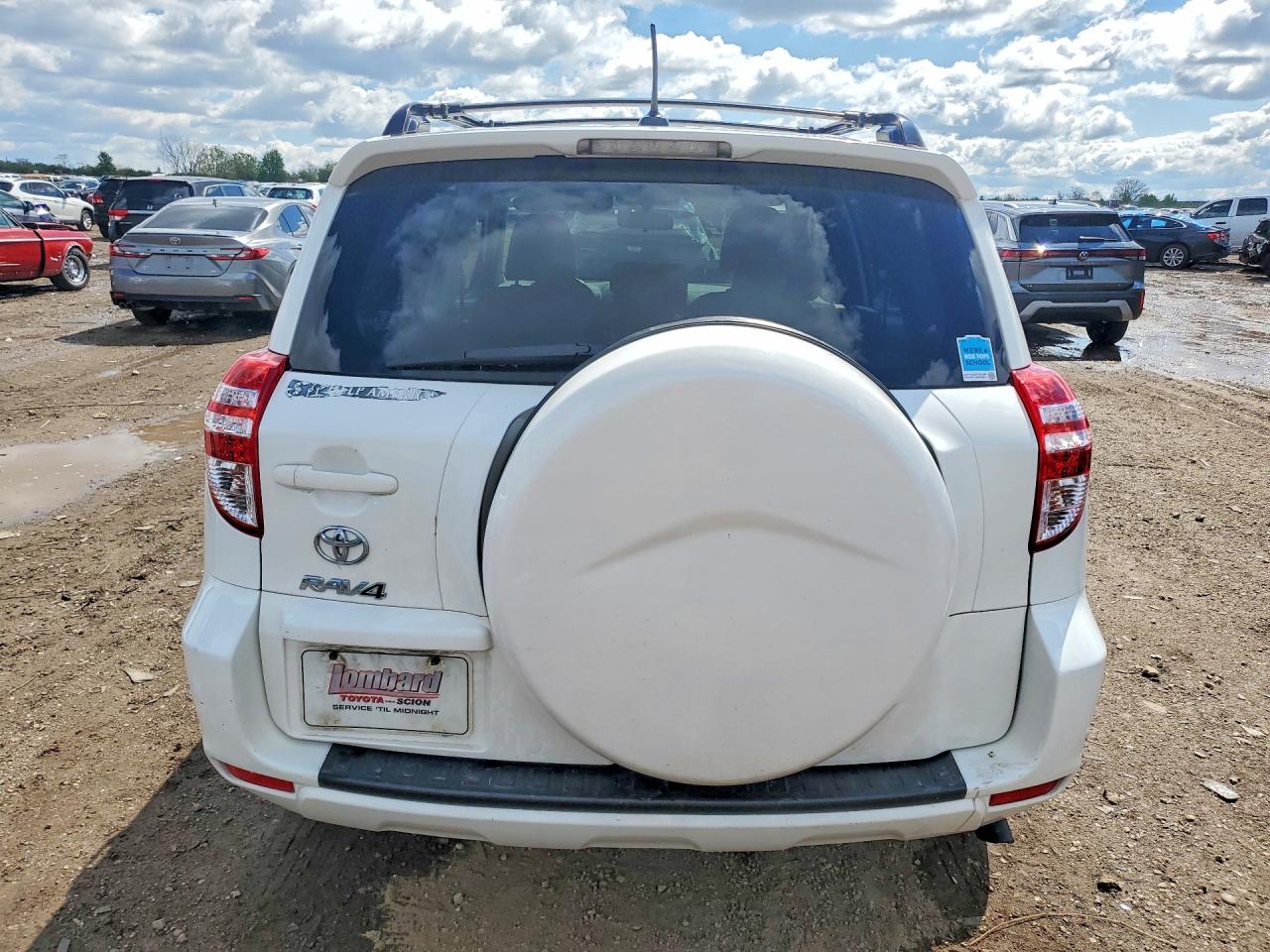 2012 TOYOTA RAV4 BASE photo 11
