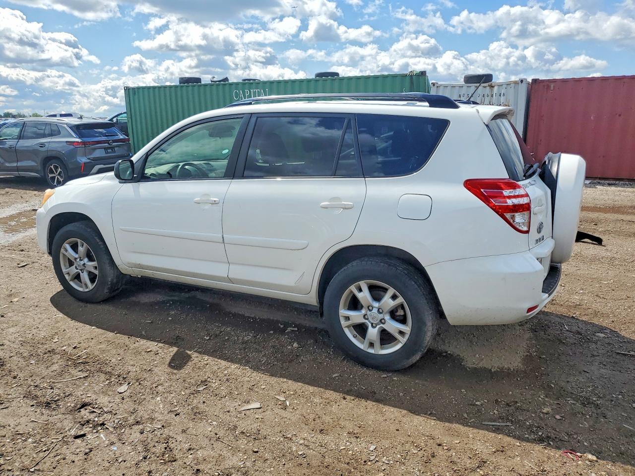2012 TOYOTA RAV4 BASE photo 3