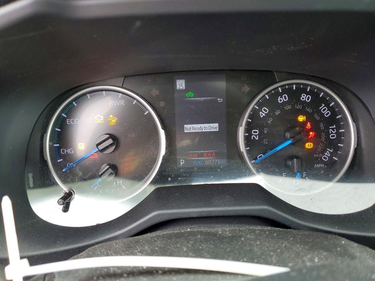 2021 TOYOTA RAV4 LE photo 25