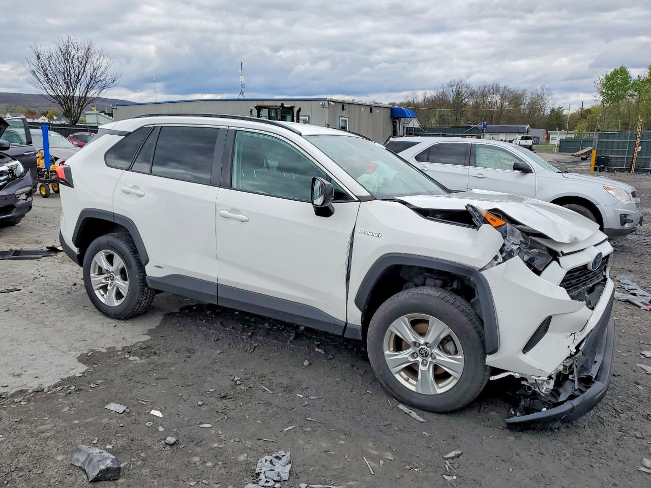 2021 TOYOTA RAV4 LE photo 10
