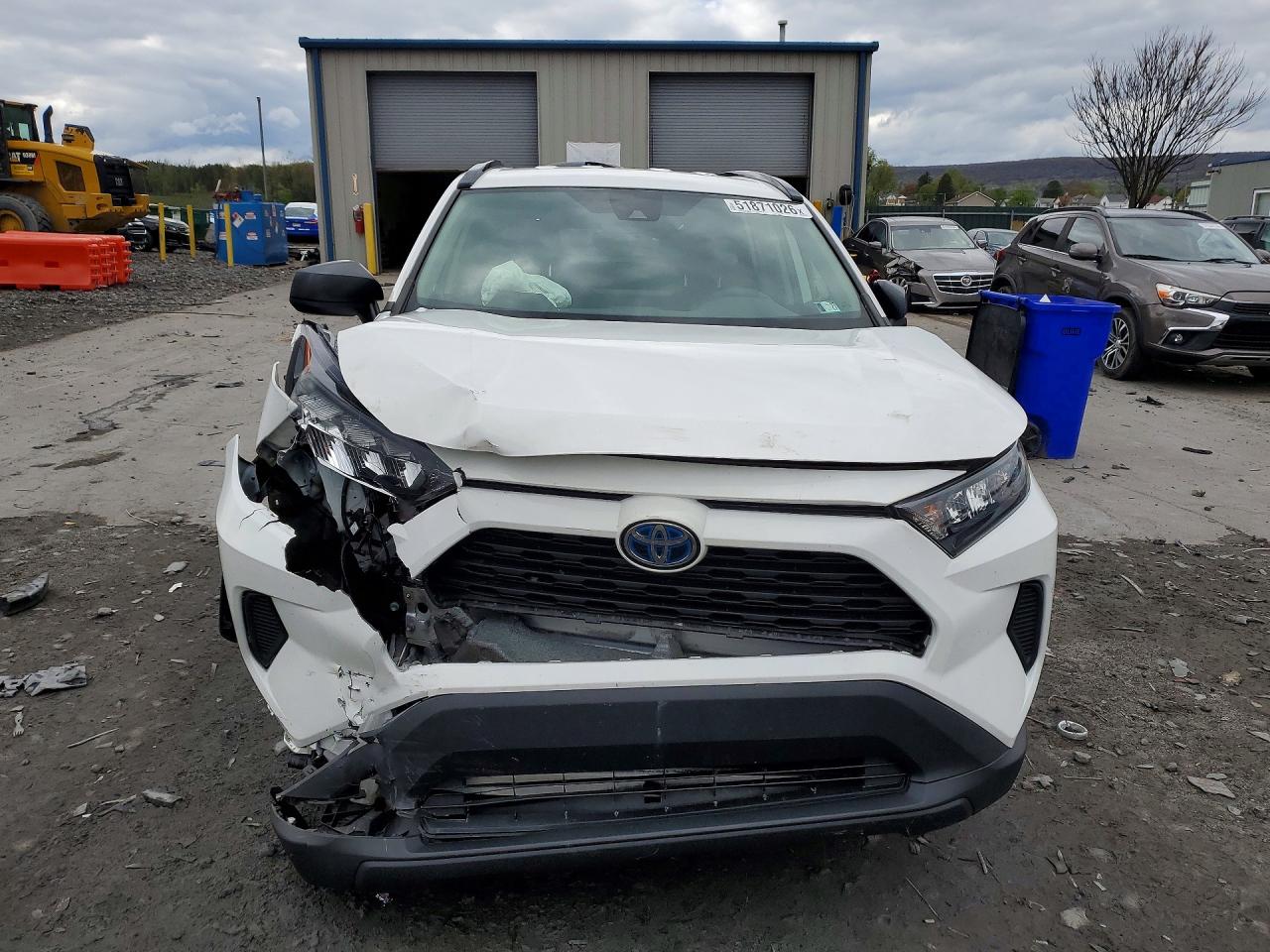 2021 TOYOTA RAV4 LE photo 13