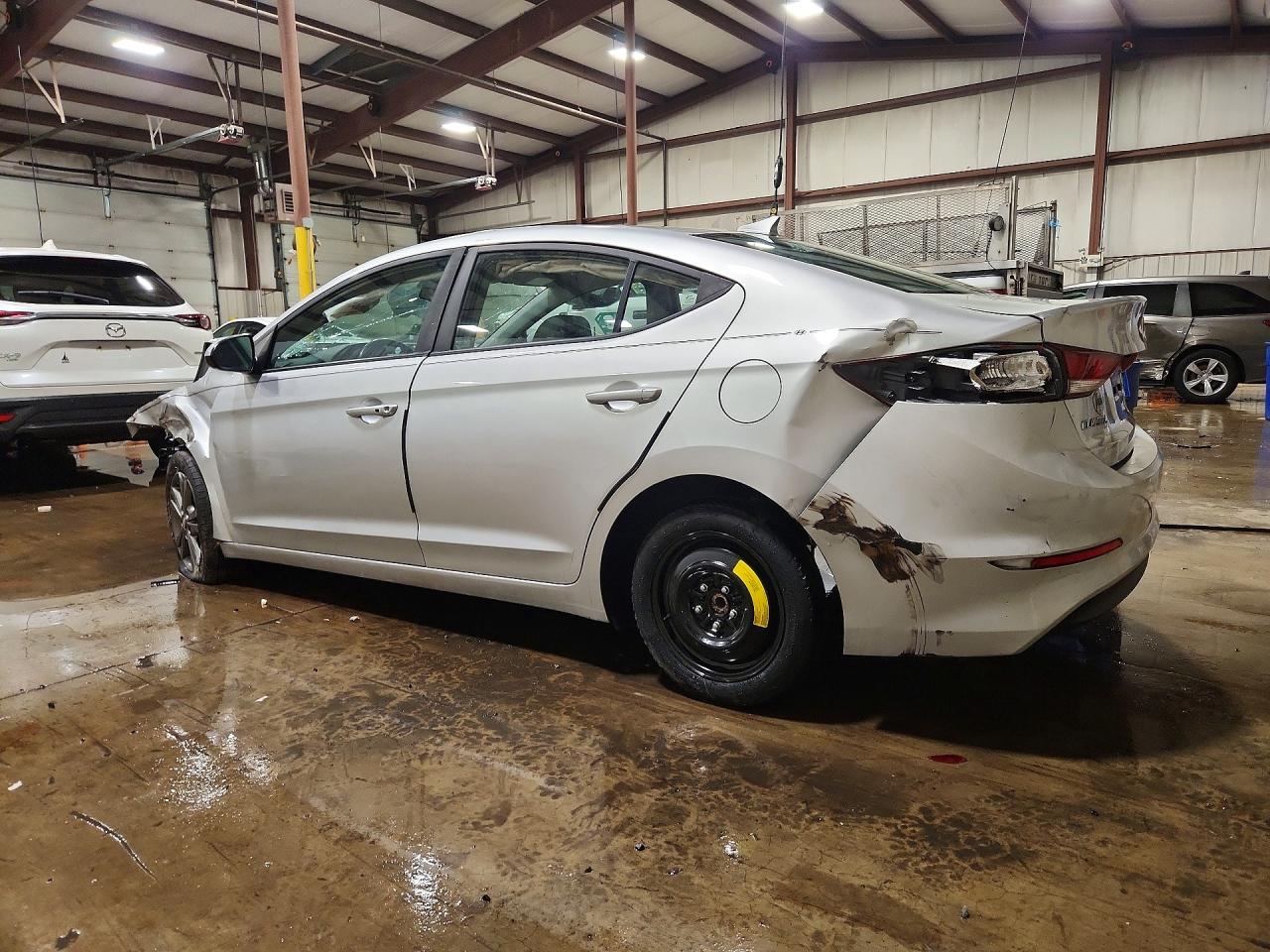 2017 HYUNDAI ELANTRA SE photo 3