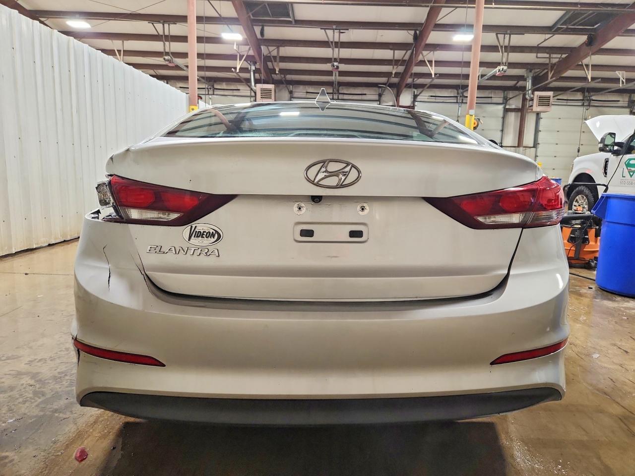 2017 HYUNDAI ELANTRA SE photo 11