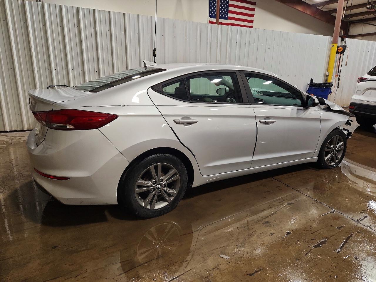2017 HYUNDAI ELANTRA SE photo 5