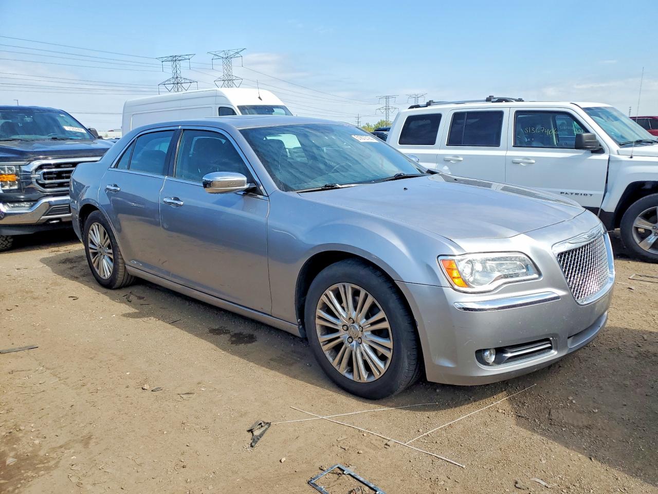 2013 CHRYSLER 300C photo 4