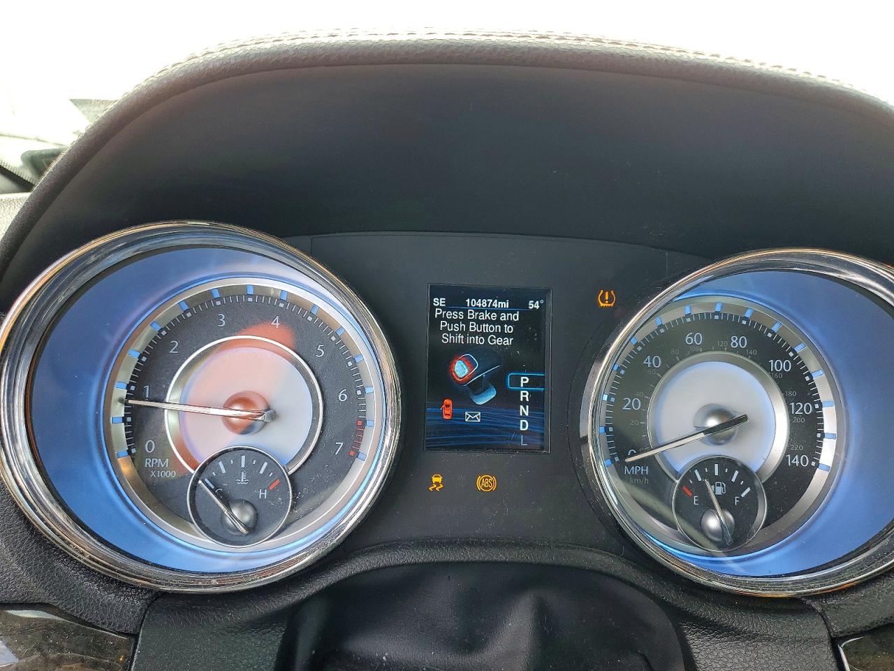 2013 CHRYSLER 300C photo 9