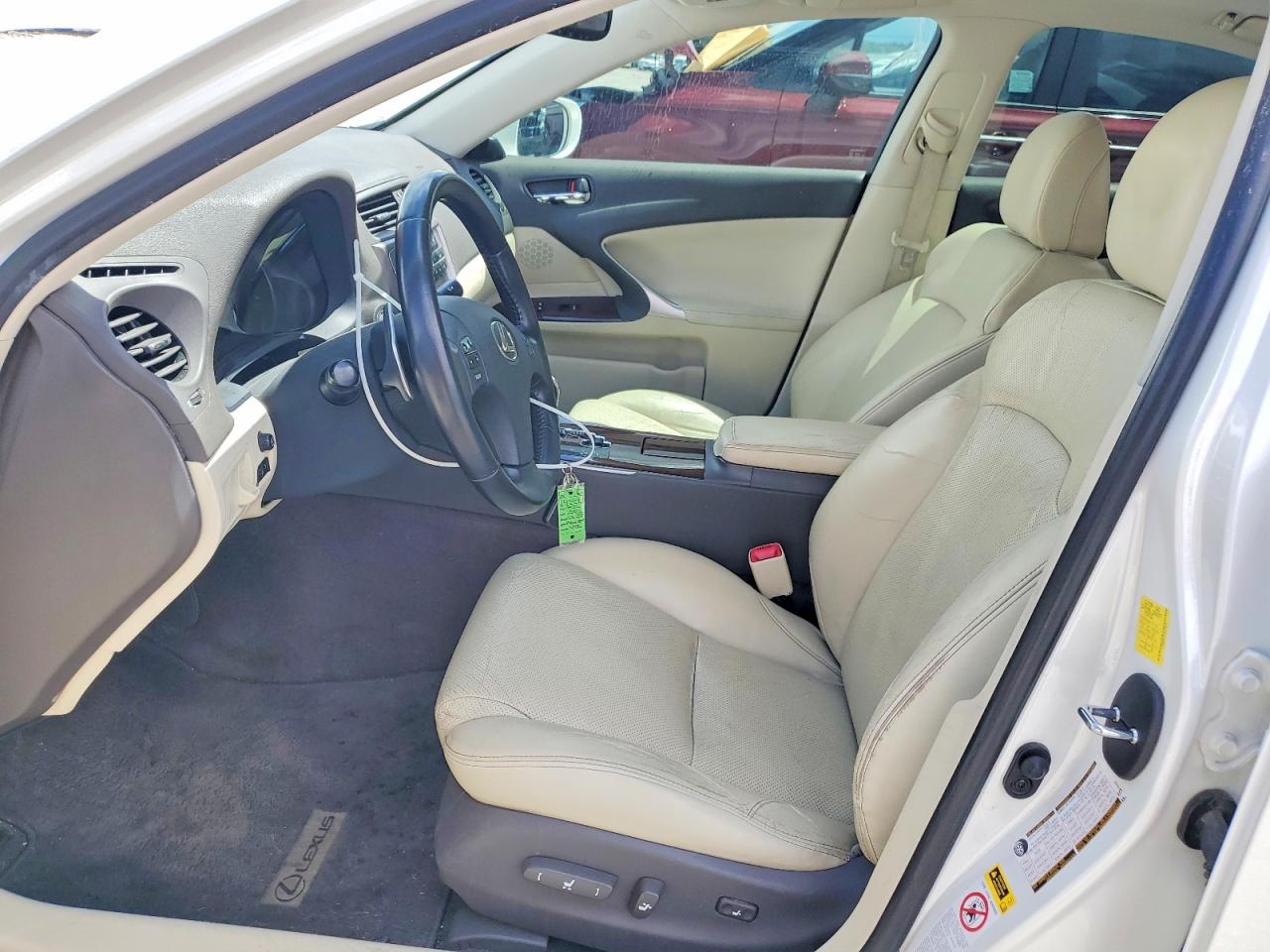 2010 LEXUS IS 250 photo 19