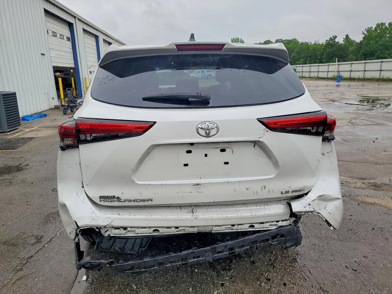 2023 TOYOTA HIGHLANDER LE photo 16