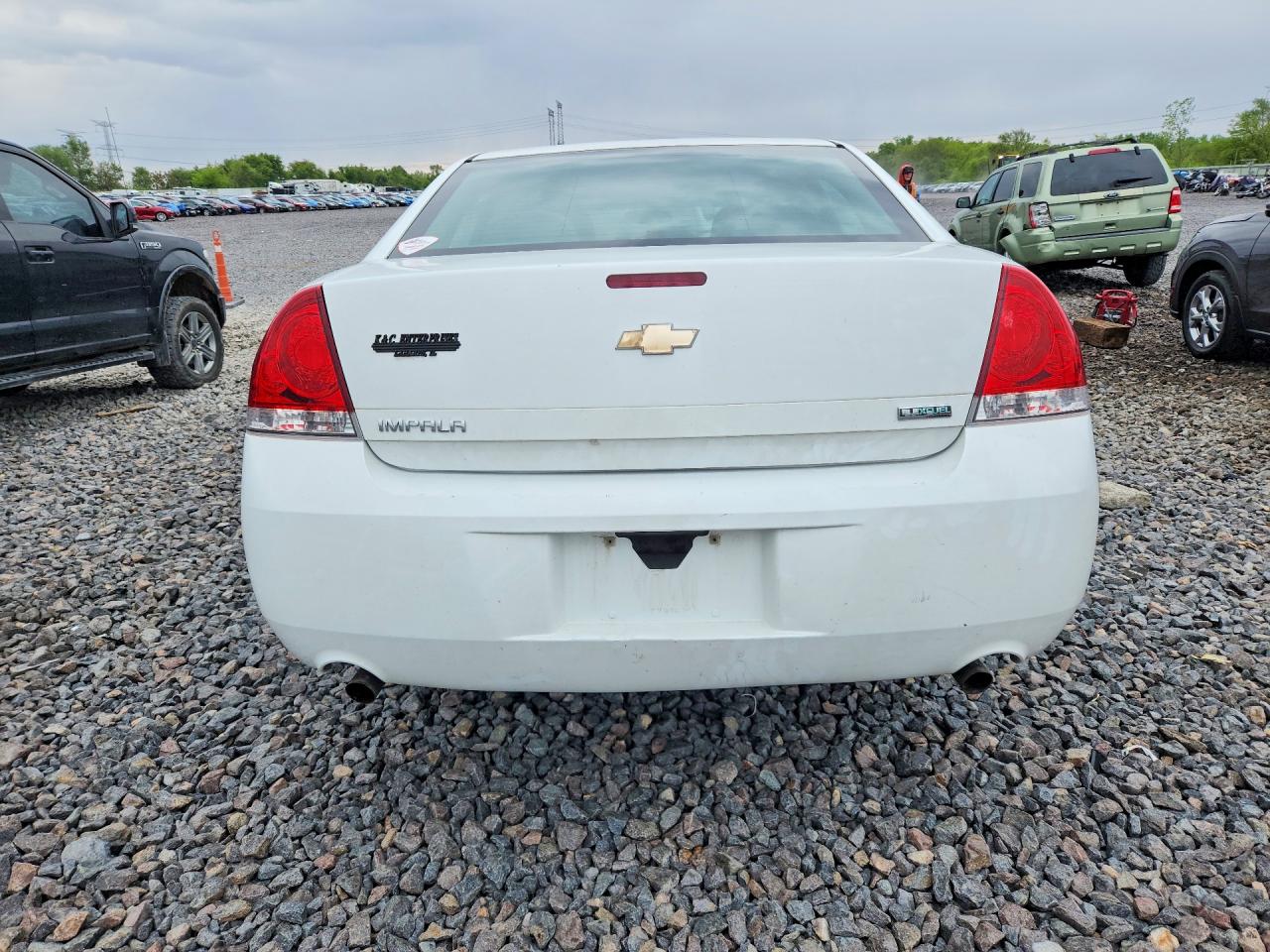 2013 CHEVROLET IMPALA LS photo 11