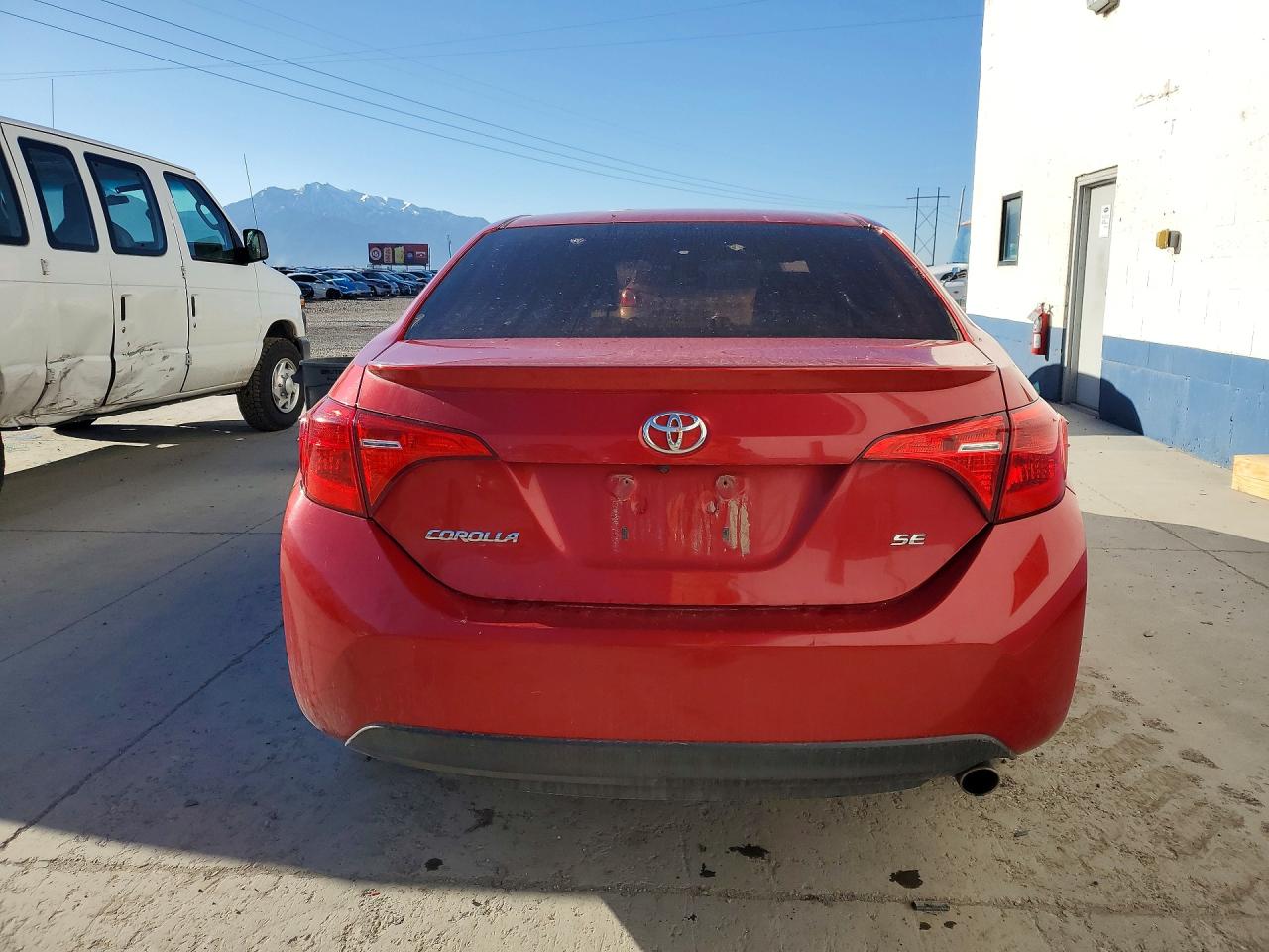 2017 TOYOTA COROLLA SE photo 11