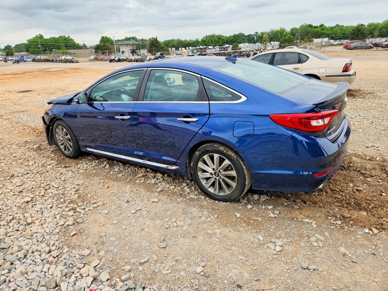 2017 HYUNDAI SONATA SPORT photo 2