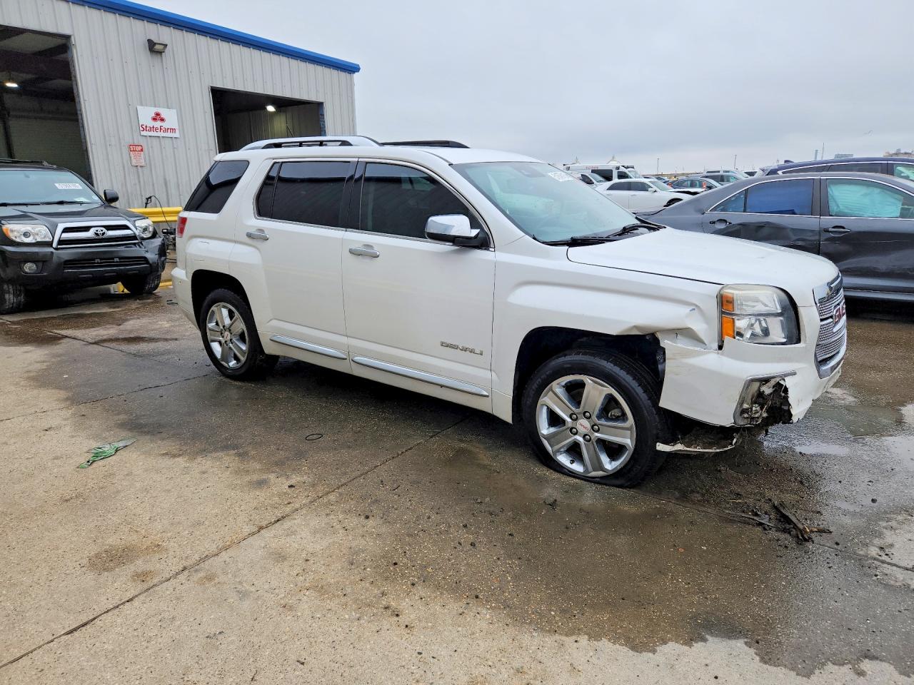 2017 GMC TERRAIN DENALI photo 7