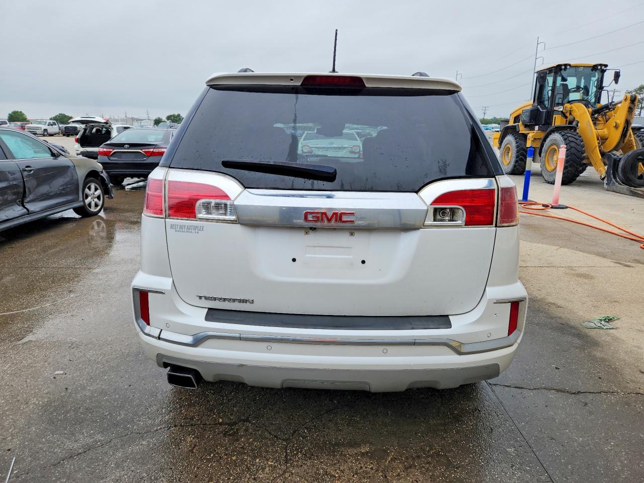 2017 GMC TERRAIN DENALI photo 11