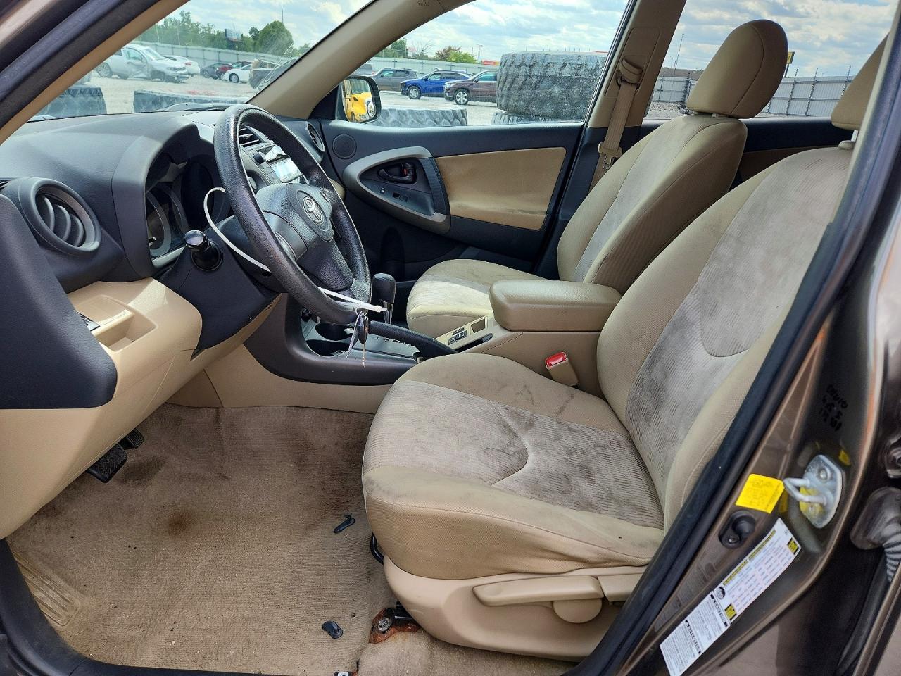 2011 TOYOTA RAV4 BASE photo 13
