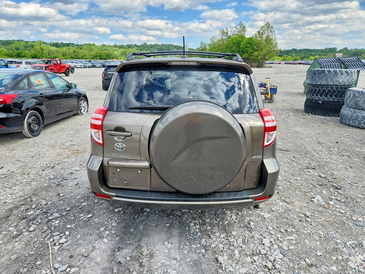 2011 TOYOTA RAV4 BASE photo 11