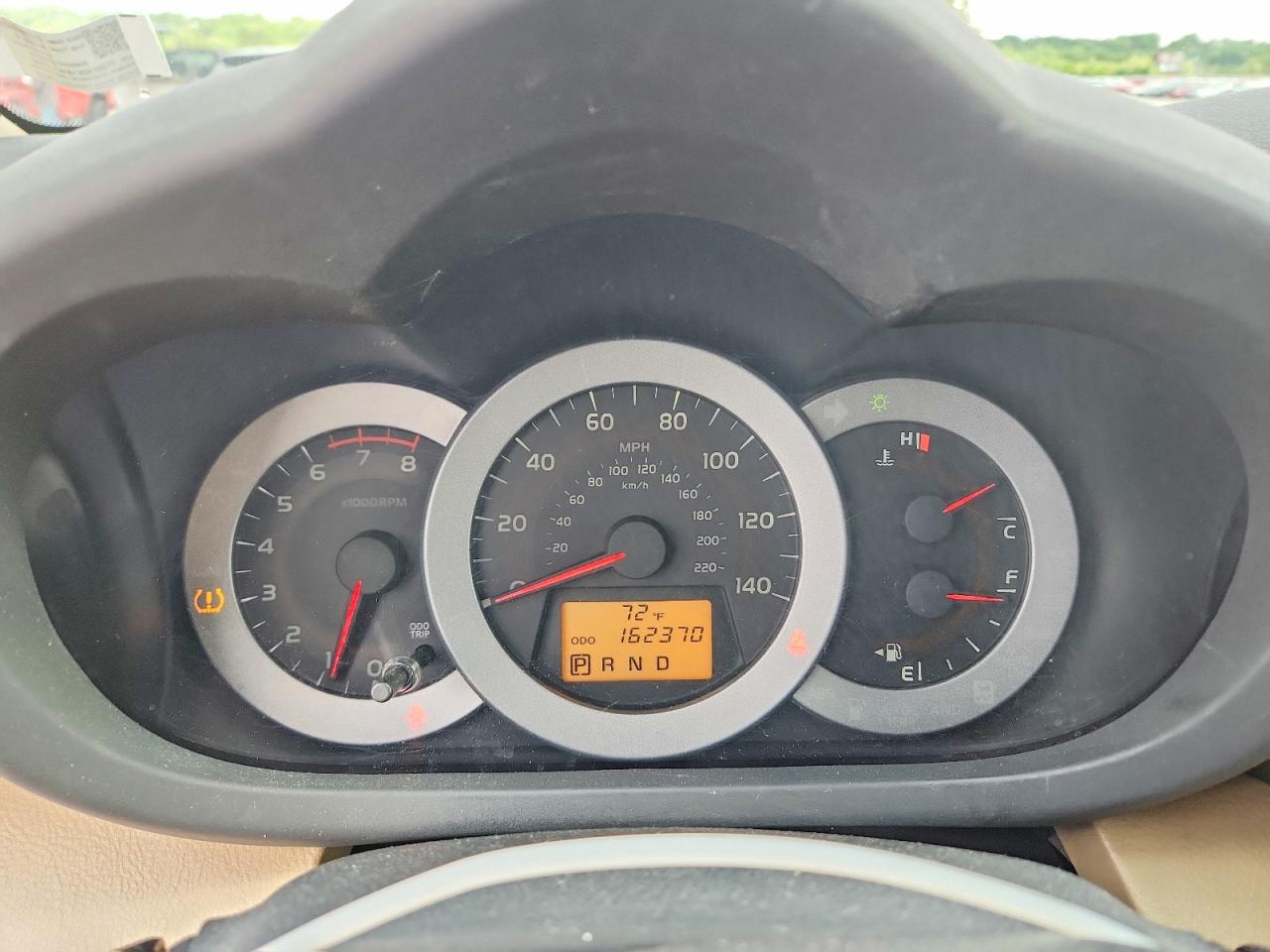 2011 TOYOTA RAV4 BASE photo 17