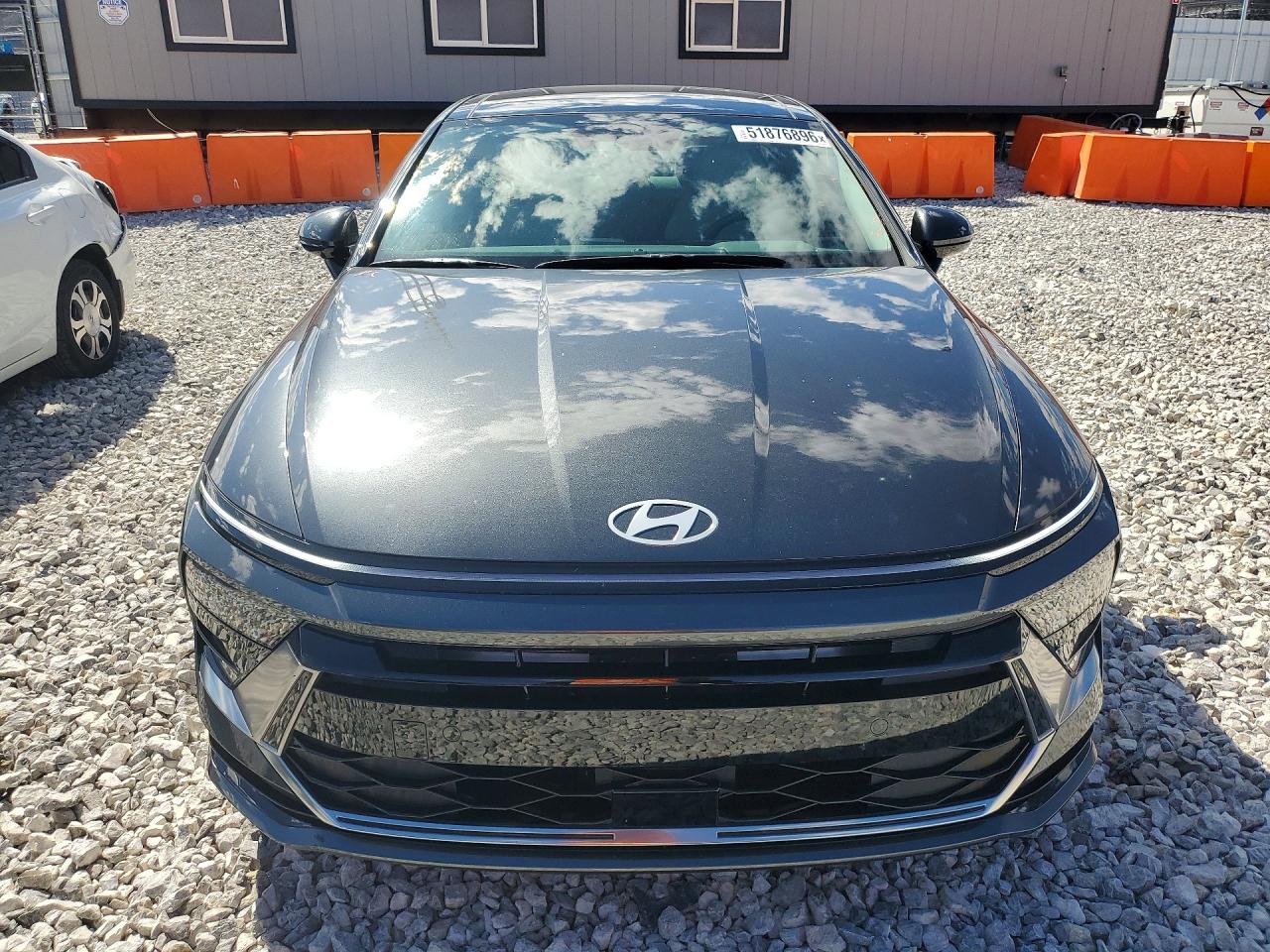 2024 HYUNDAI SONATA SEL photo 9
